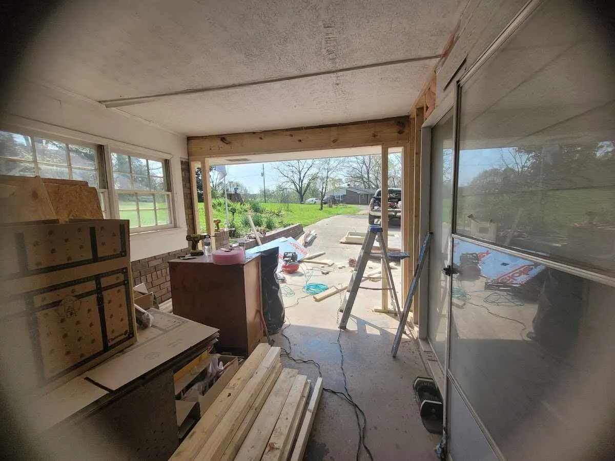 Air movers and dehumidifier for Water Mitigation Services in Sun Lakes